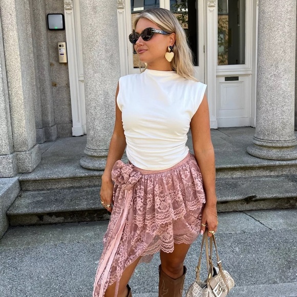 Reformation Tops - REFORMATION Lindy White Tank S